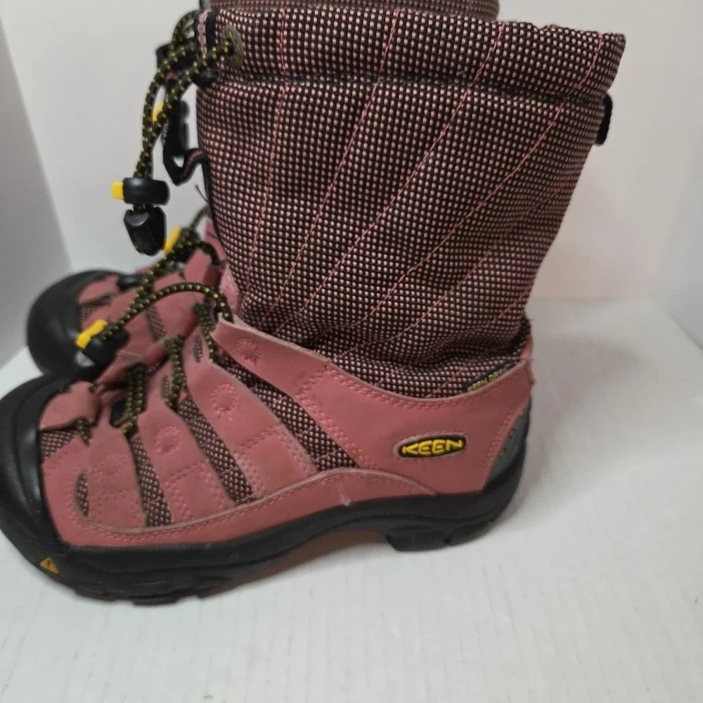Keen Winter Snow Winter Boots Black Pink Girls Youth Size 1